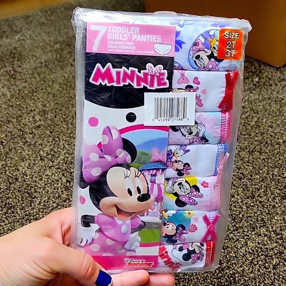 Girl's 2T-3T panties❤️Disney